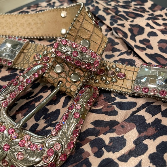 b. b. simon ladies belt - Picture 8 of 8